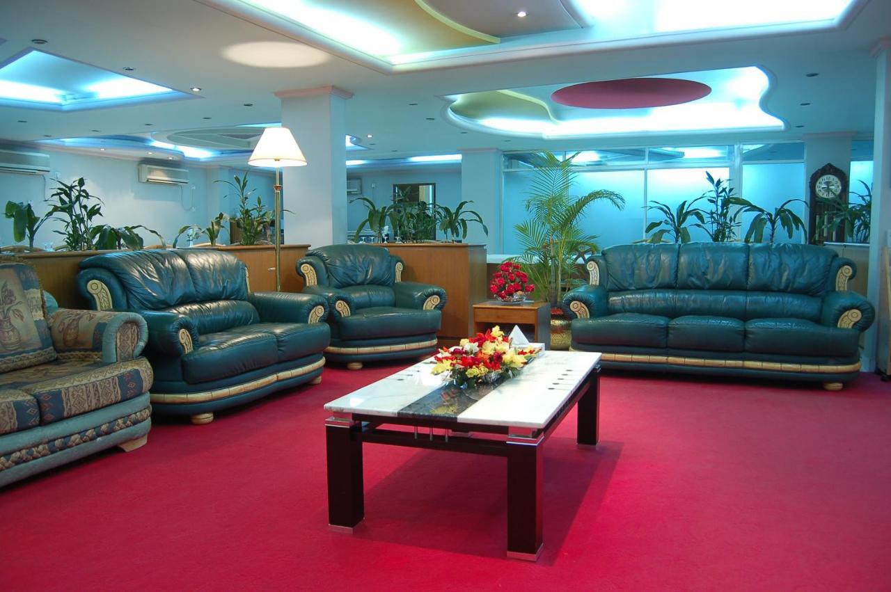 Hotel De Crystal Crown Dhaka Exterior photo
