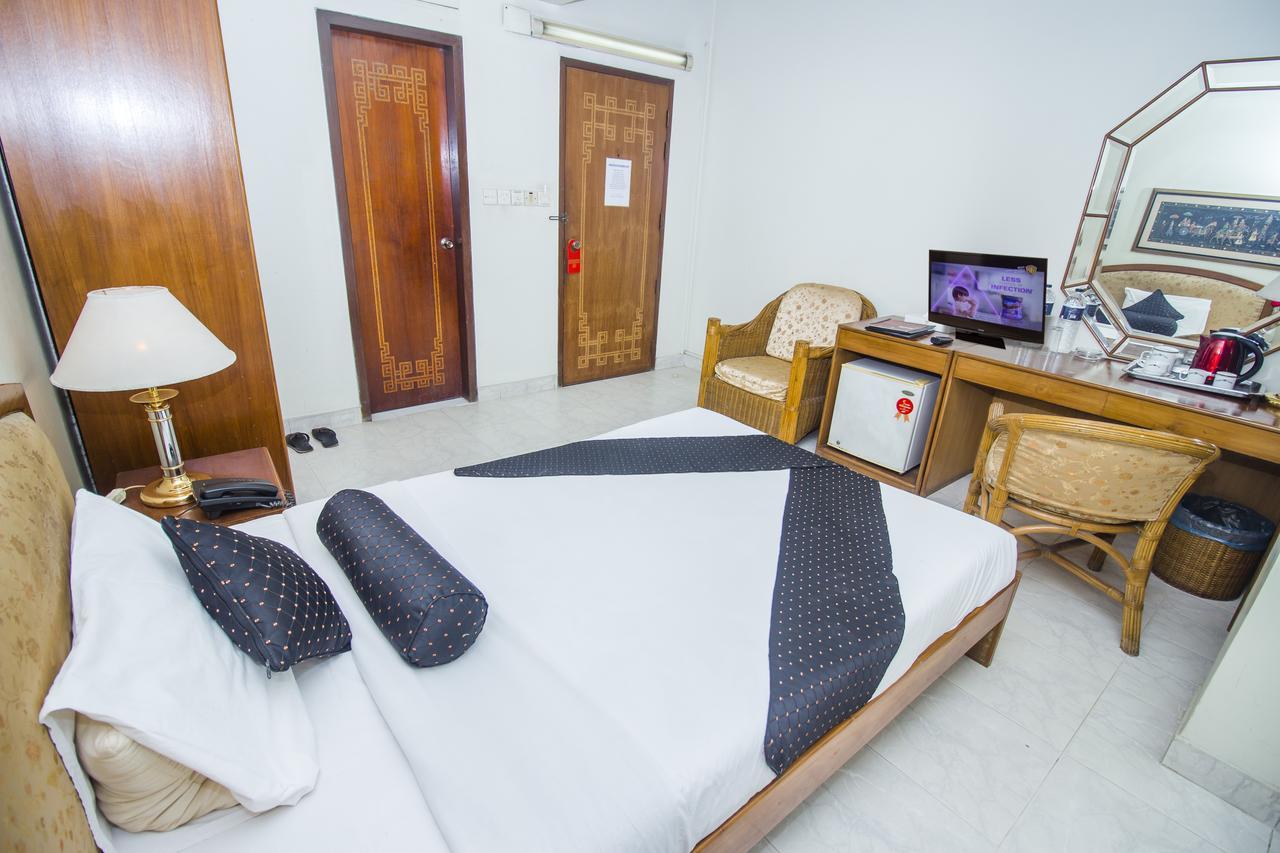 Hotel De Crystal Crown Dhaka Exterior photo